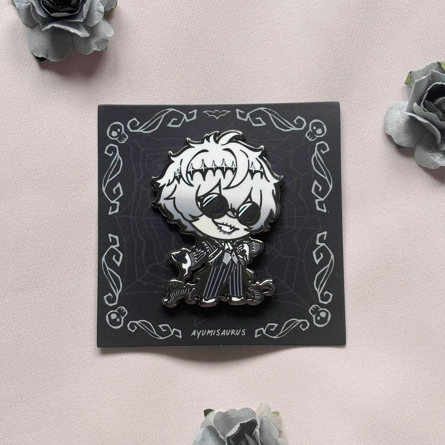 Twisted Wonderland Skully Enamel Pin